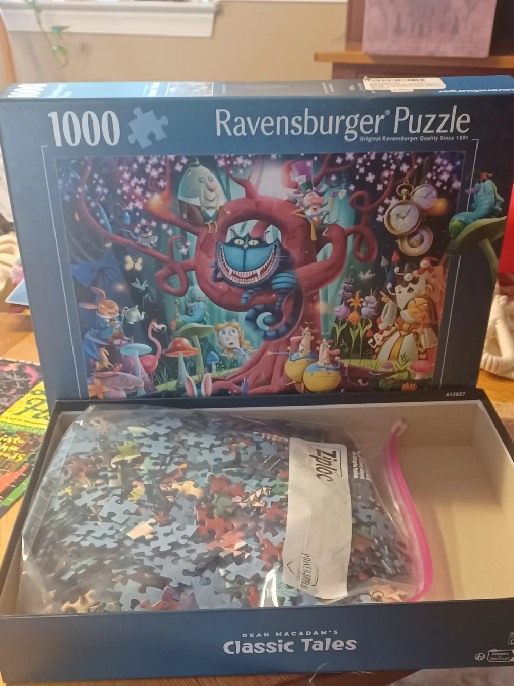 Ravensburger Classic Tales Puzzle - Colorful Alice in Wonderland Artwork